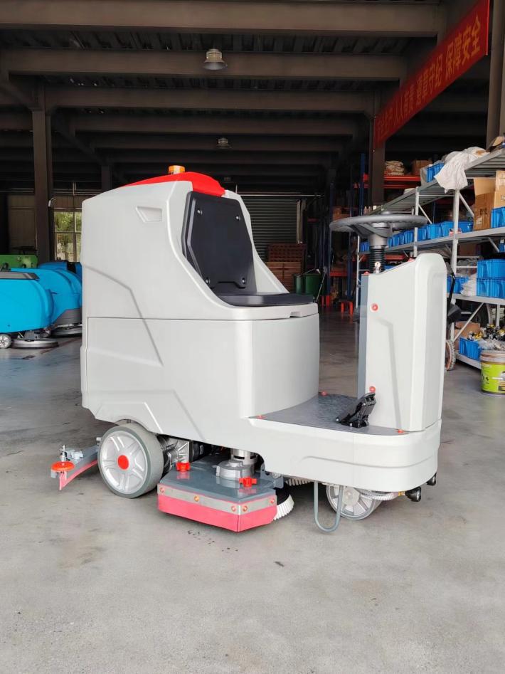 驾驶式洗地机M8