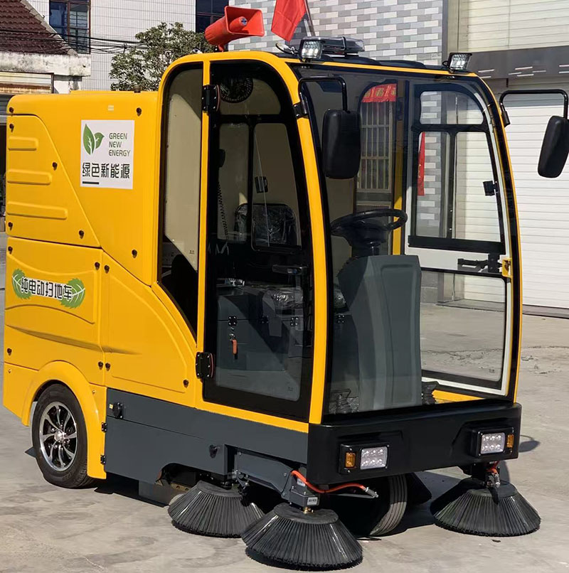 C18款驾驶式扫地车